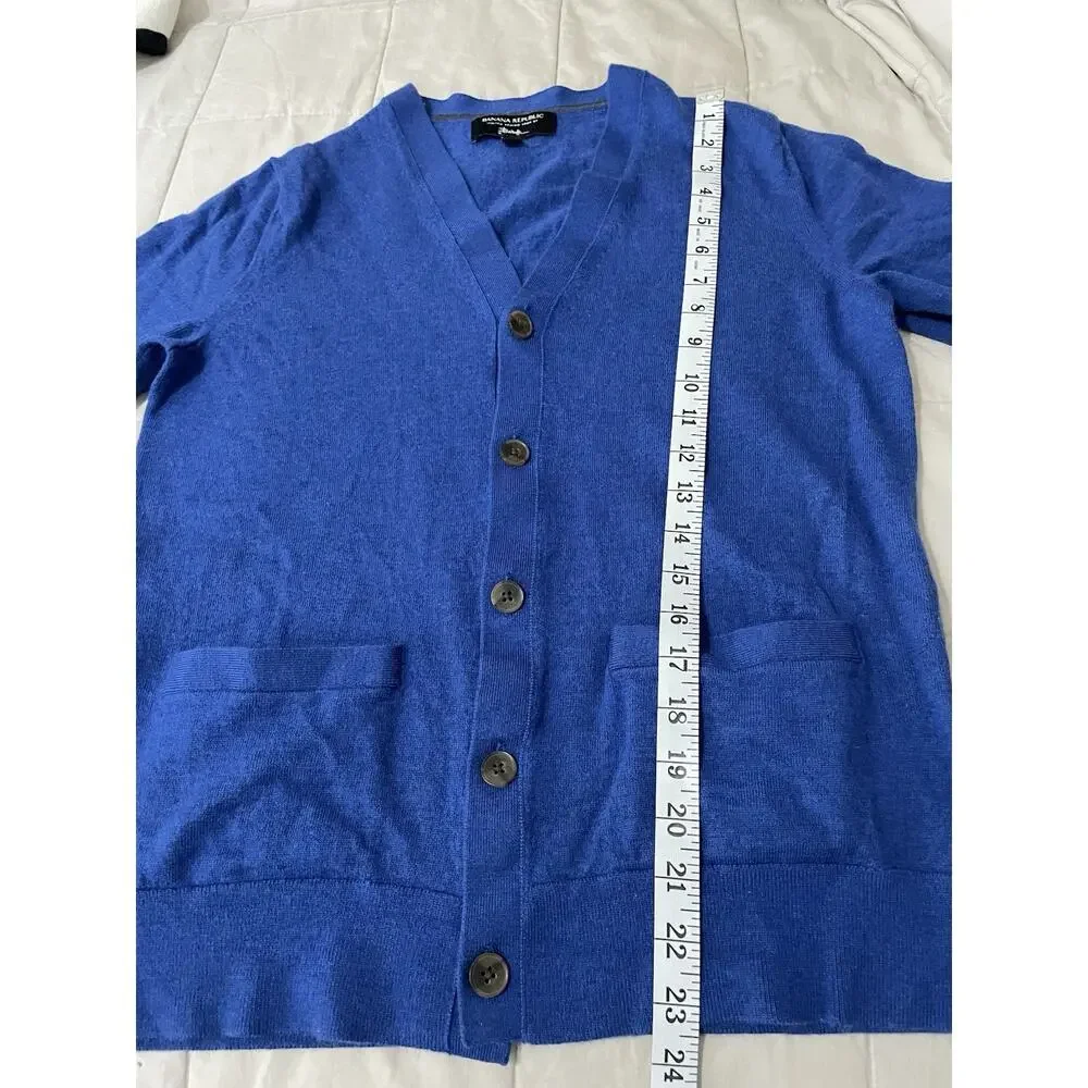 Banana Republic 100% Merino Wool V-Neck Cardigan Sweater Size Medium Royal Blue